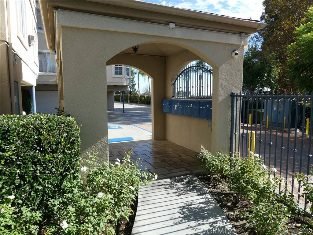 La Crescenta, CA 91214,4516 Ramsdell AVE #130