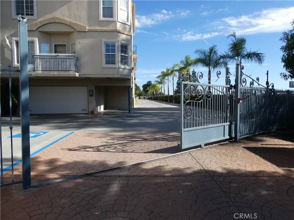 La Crescenta, CA 91214,4516 Ramsdell AVE #130