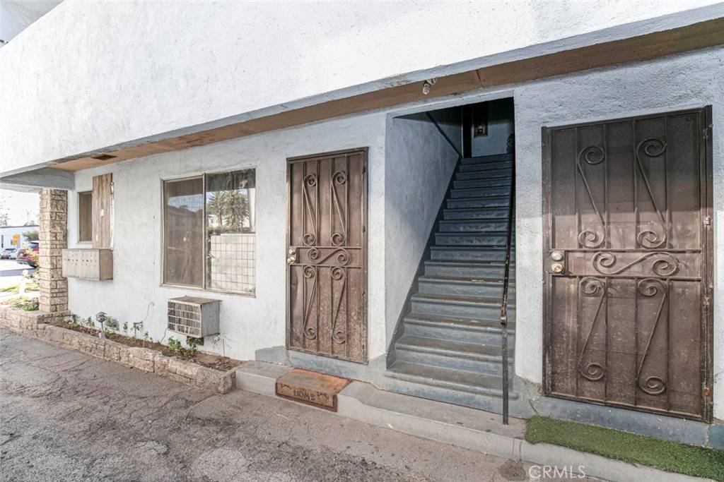 Van Nuys, CA 91401,13565 Victory BLVD