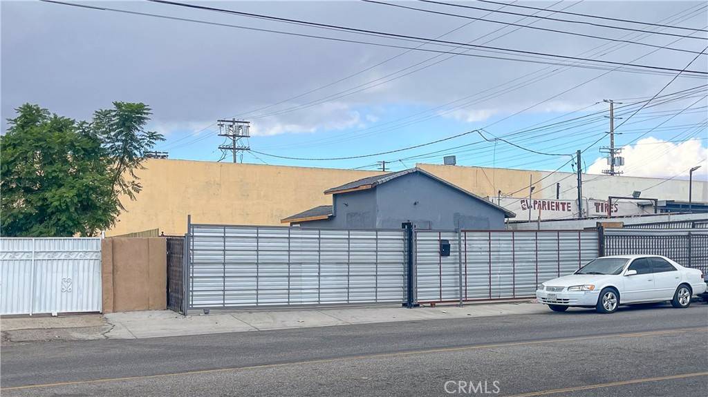 Pacoima, CA 91331,13019 Terra Bella ST