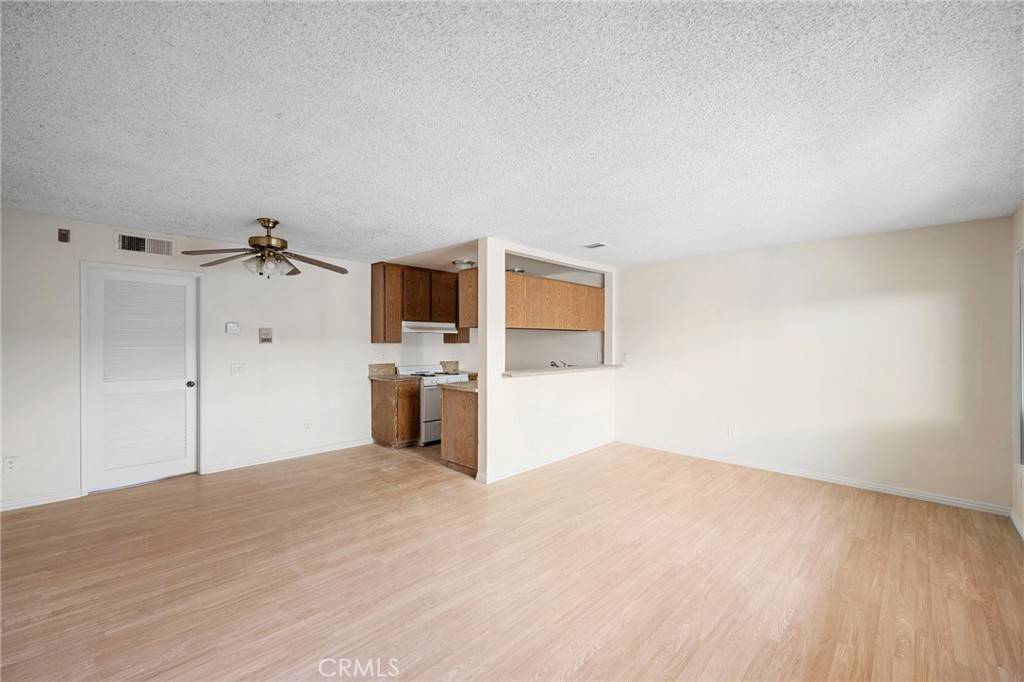 Van Nuys, CA 91406,16226 Vanowen ST #203