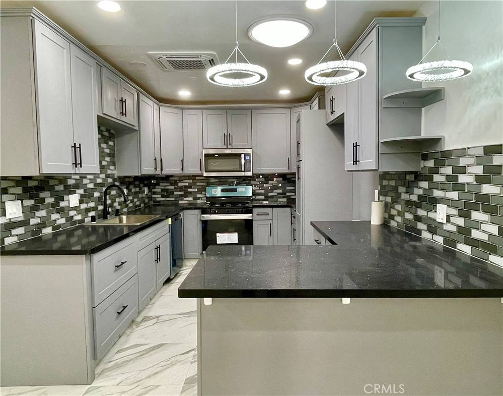 Glendale, CA 91203,326 W California AVE #C