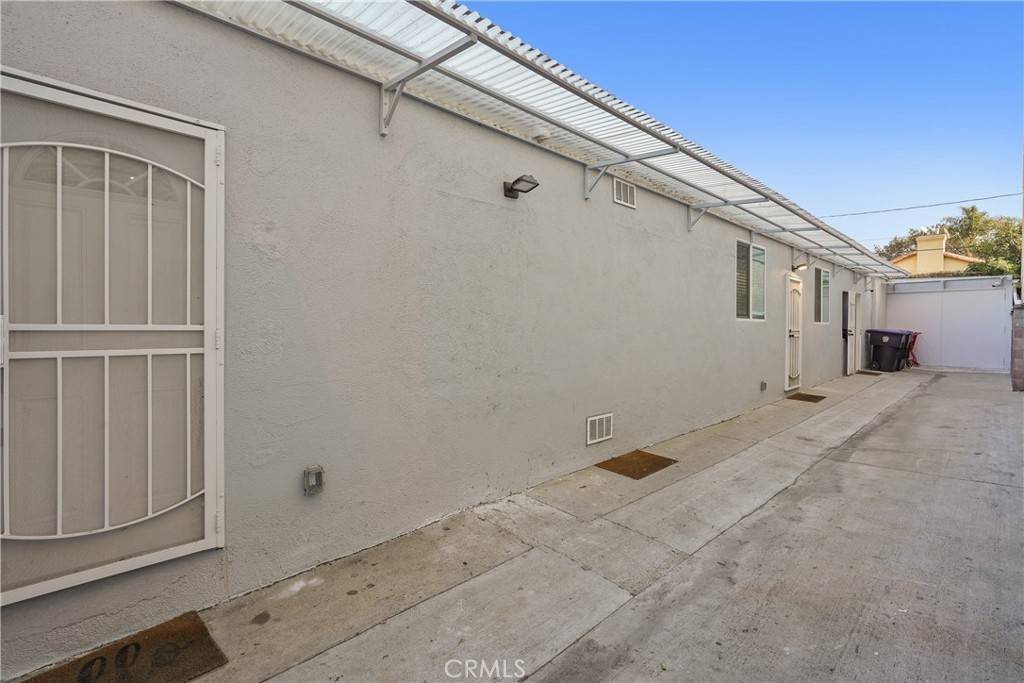 Burbank, CA 91505,1130 N Hollywood WAY
