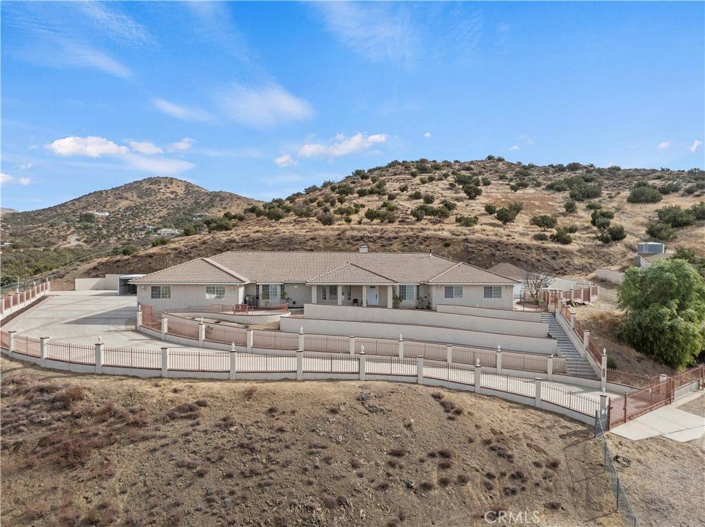 Agua Dulce, CA 91390,33650 Tataviam DR