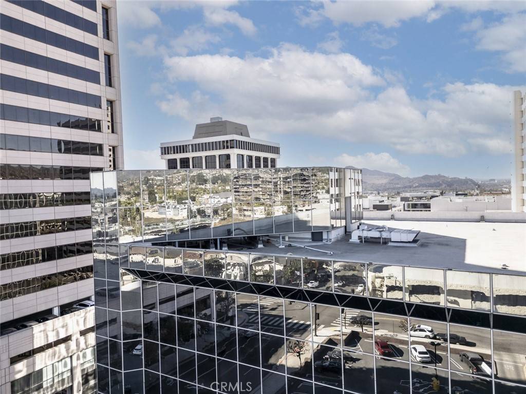 Glendale, CA 91203,600 N Brand BLVD #570