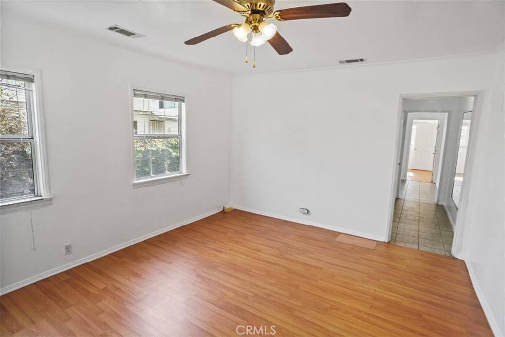 Glendale, CA 91201,1726 Lake ST