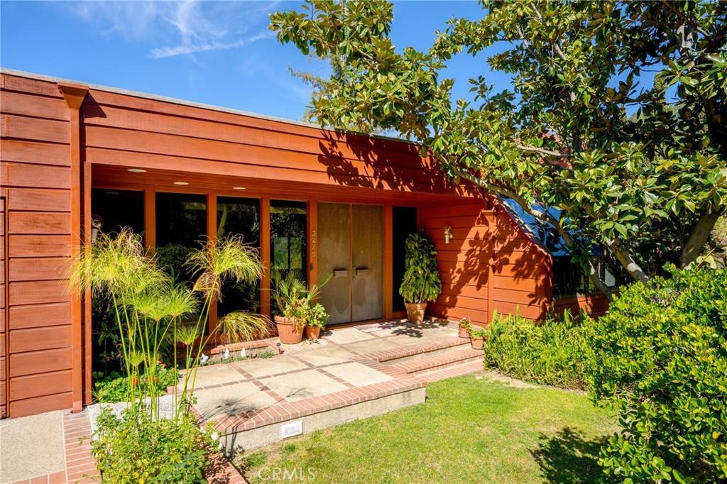 Glendale, CA 91206,3275 Buckingham RD