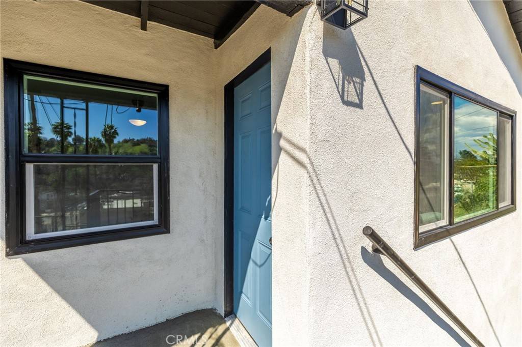 Los Angeles, CA 90032,3215 Pyrites ST