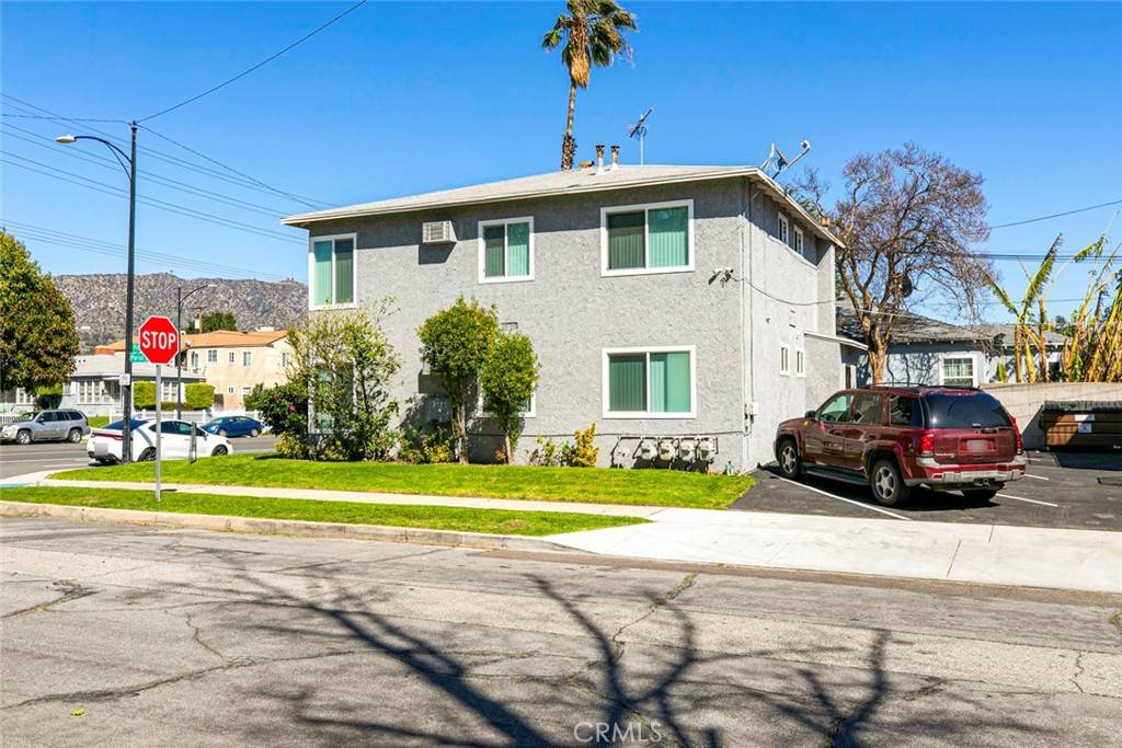 Burbank, CA 91506,1138 N Parish PL
