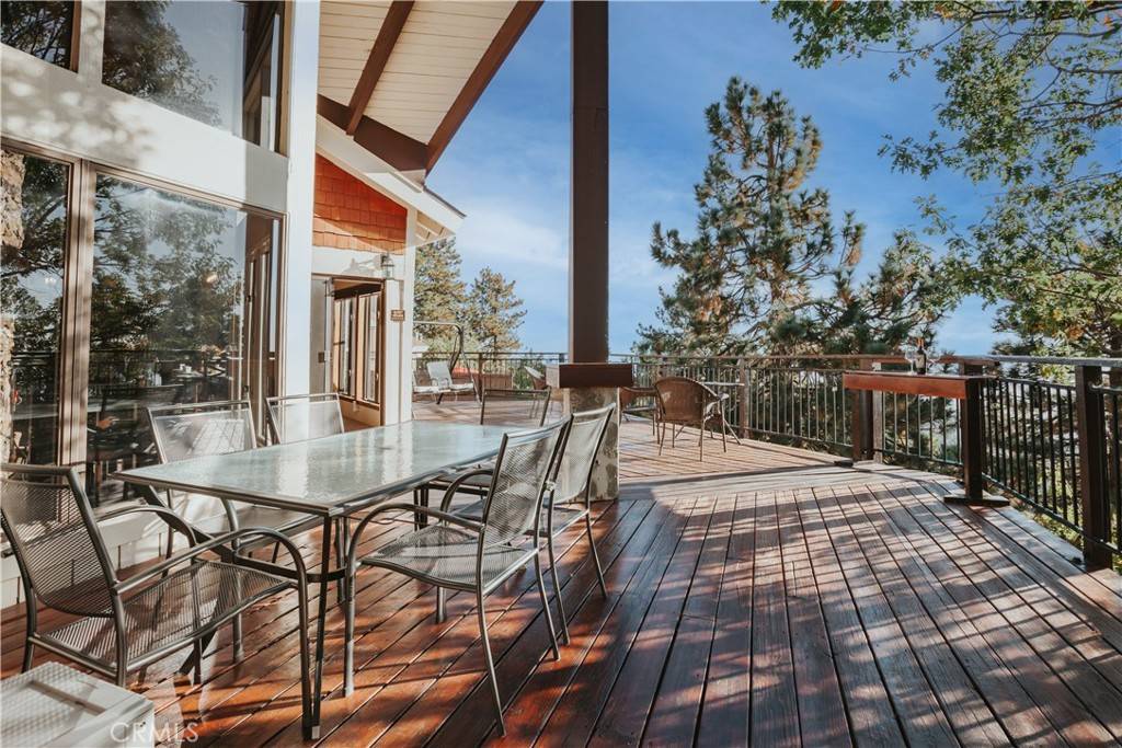 Running Springs, CA 92382,1826 Nob Hill DR