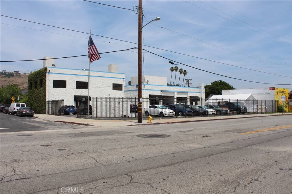 Los Angeles, CA 90065,1114 N San Fernando RD #C