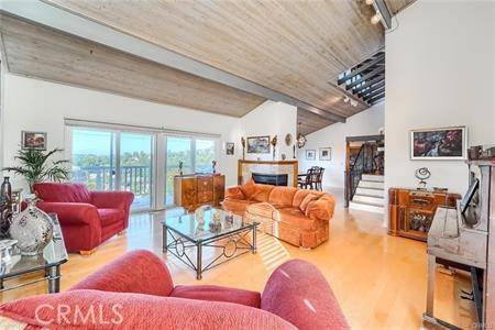 Woodland Hills, CA 91364,21651 Yucatan AVE