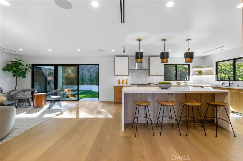 Tarzana, CA 91356,5019 Donna AVE
