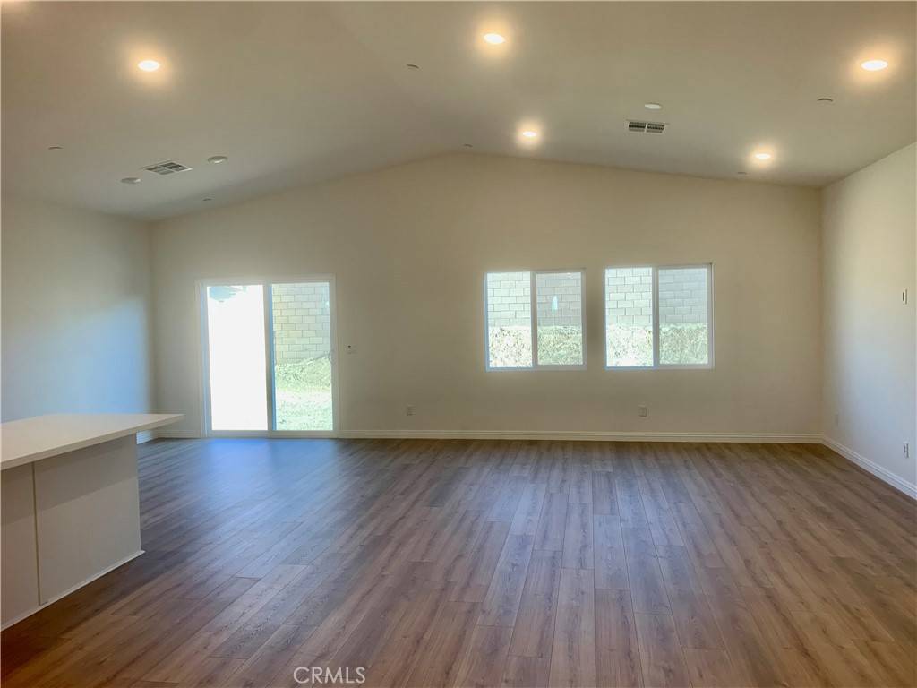 Victorville, CA 92394,15640 San Diego LN