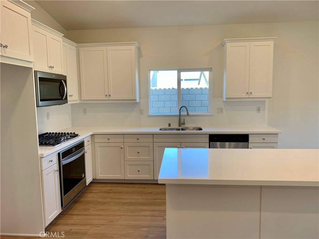 15640 San Diego LN Victorville, CA 92394