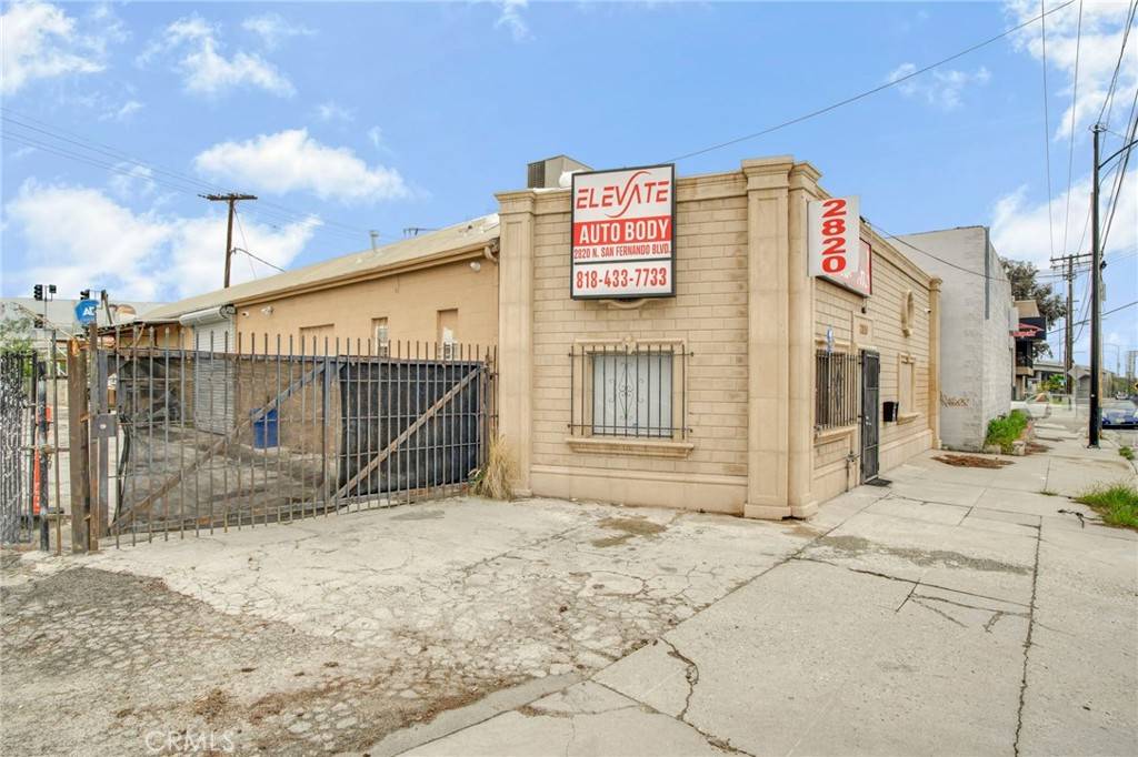 Burbank, CA 91504,2820 N San Fernando BLVD
