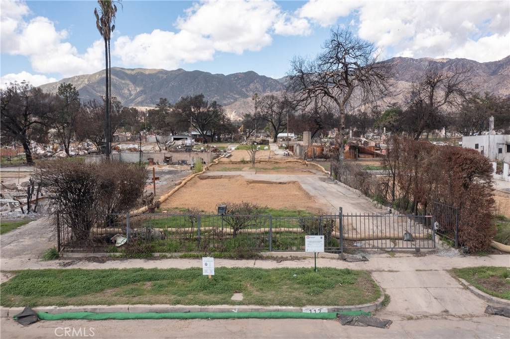 Altadena, CA 91001,117 W Harriet ST