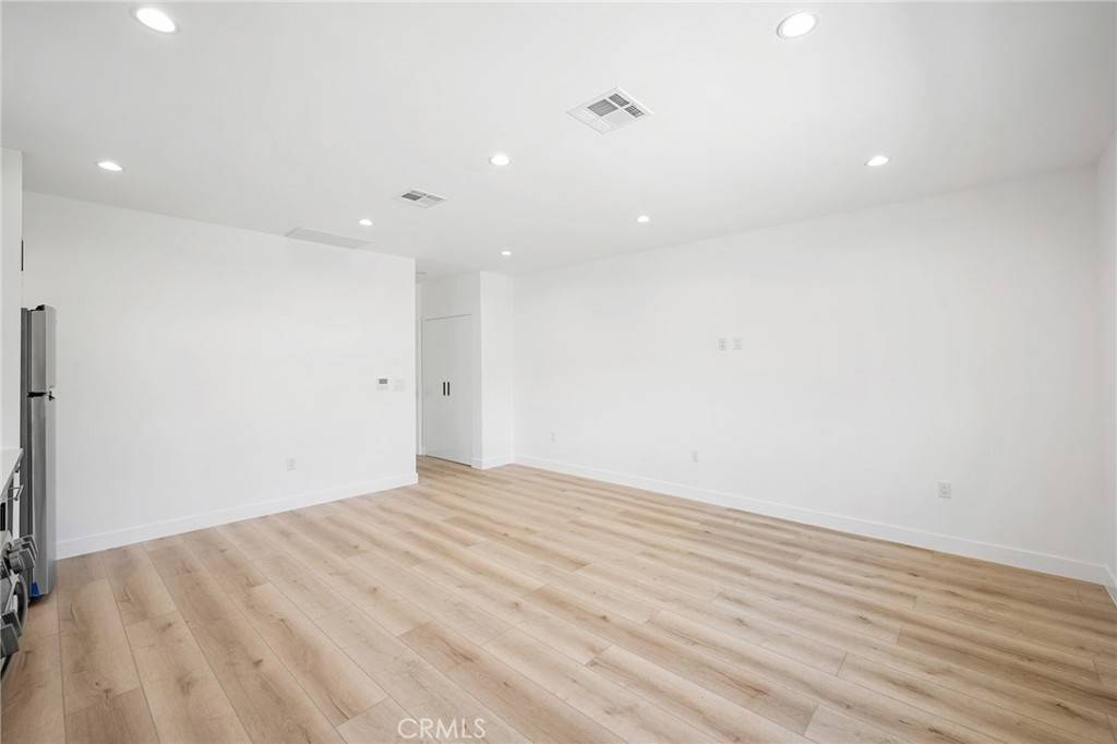 Tujunga, CA 91042,7704 Kyle ST