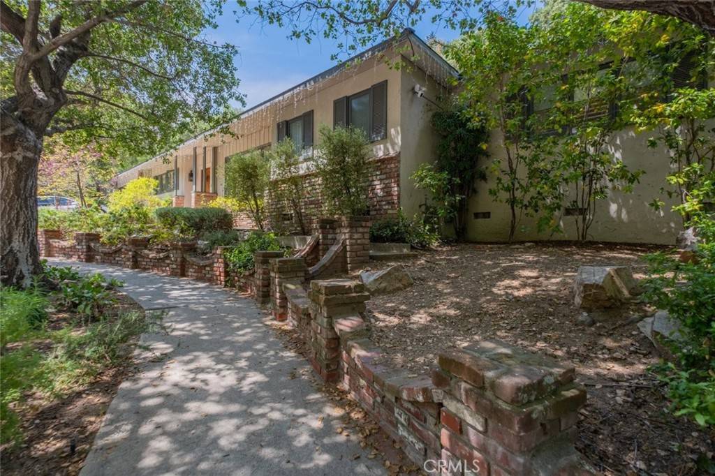 Glendale, CA 91208,1435 Valane DR
