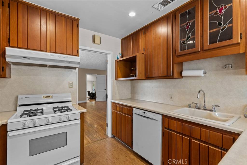 Van Nuys, CA 91405,14950 Marlin PL