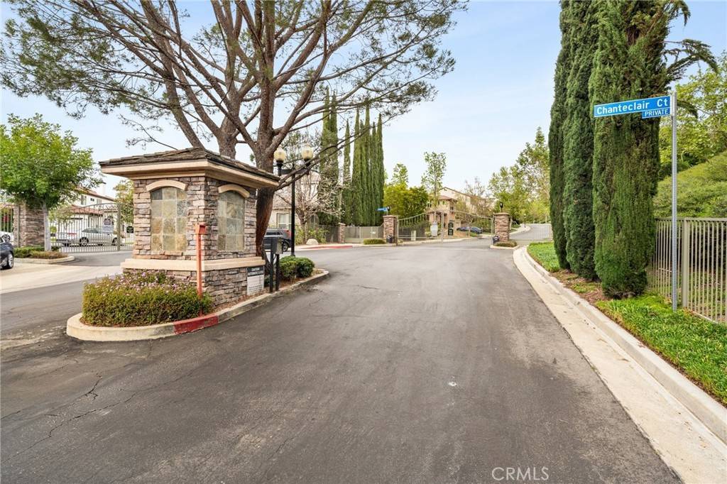 Tujunga, CA 91042,7389 Perigord CT