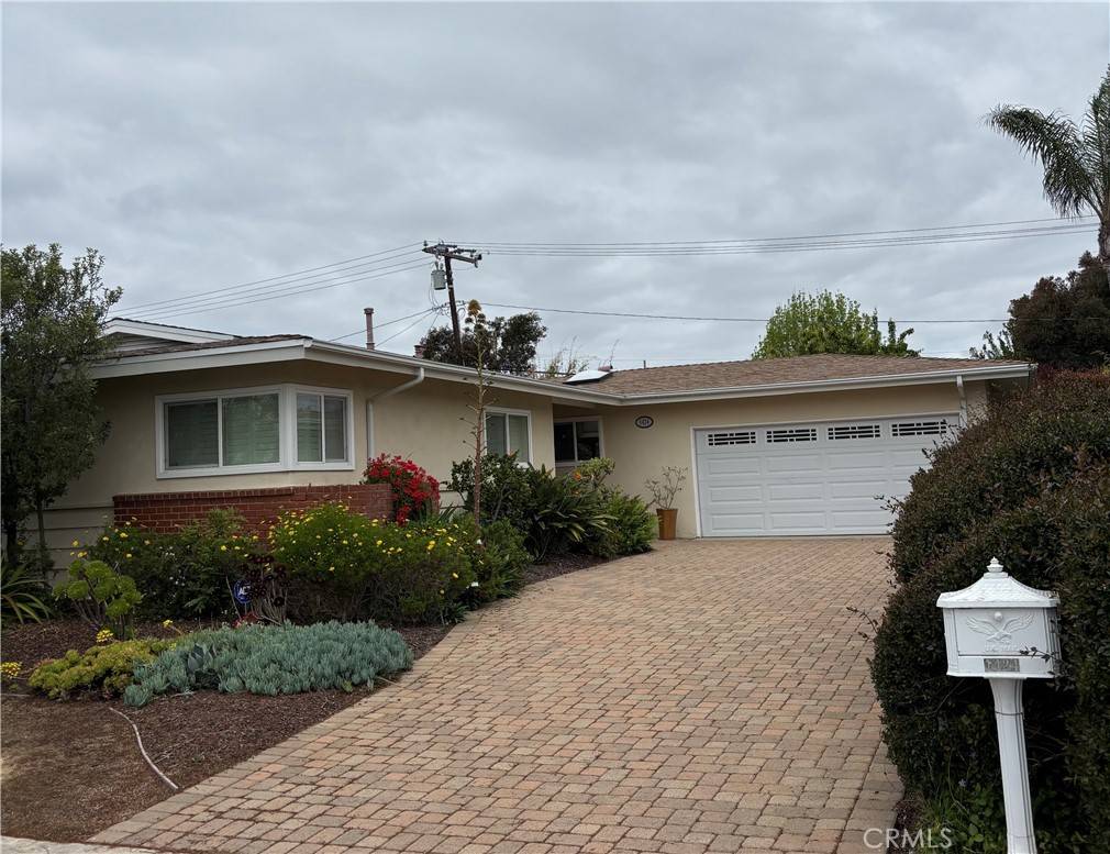 Newport Beach, CA 92660,1424 Mariners DR