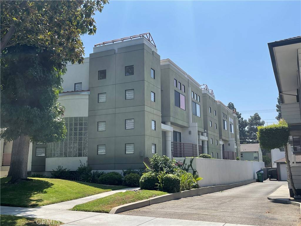 Glendale, CA 91206,1432 Barrington WAY #108