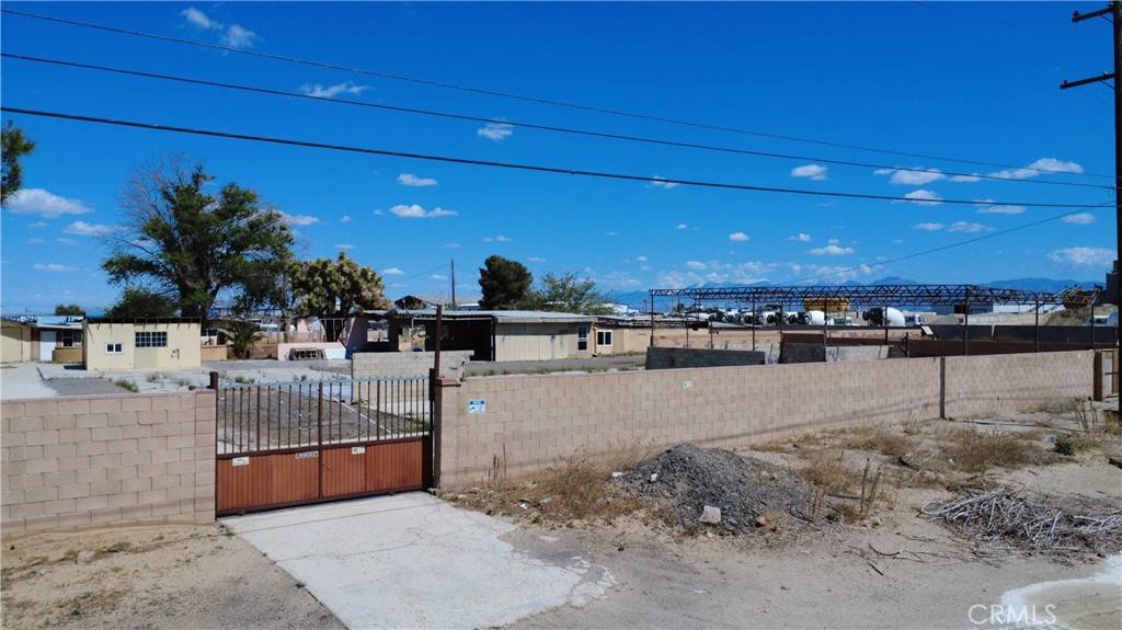 Lancaster, CA 93535,42336 5th ST E