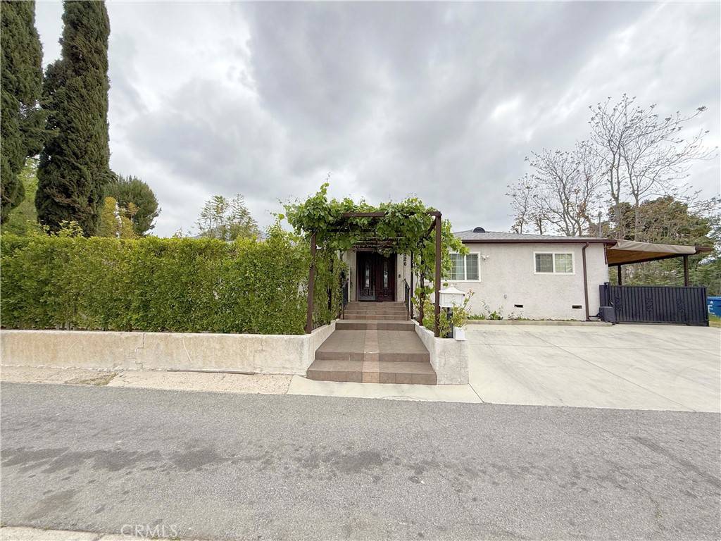 Tujunga, CA 91042,10726 Tinker AVE