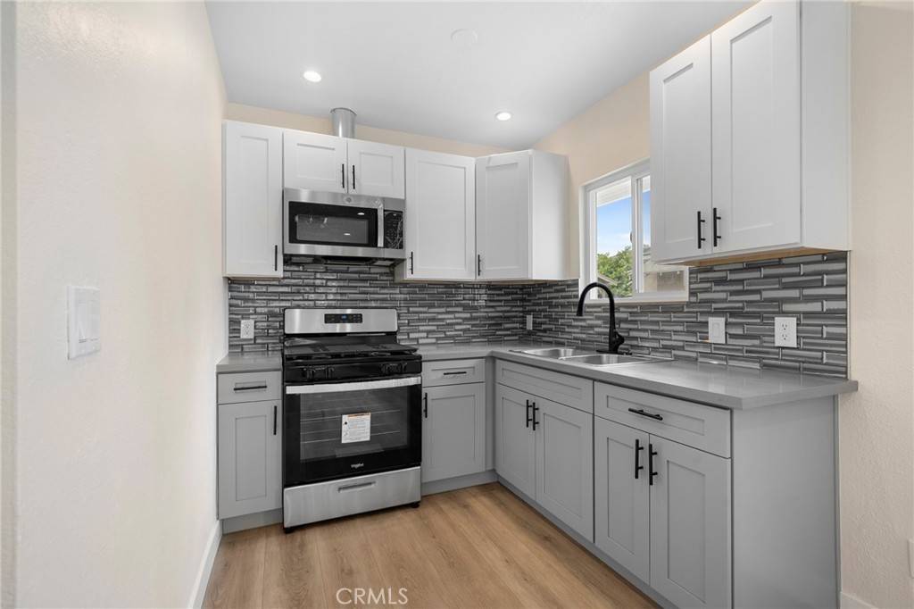 North Hollywood, CA 91606,6107 Hazelhurst PL
