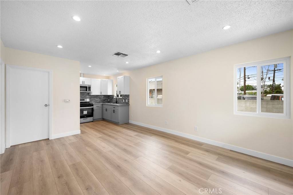 North Hollywood, CA 91606,6107 Hazelhurst PL