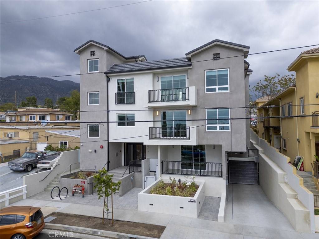 Tujunga, CA 91042,10218 Fernglen #201
