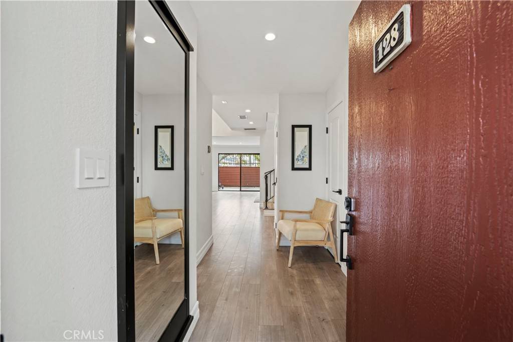 Burbank, CA 91504,230 Bethany RD #128