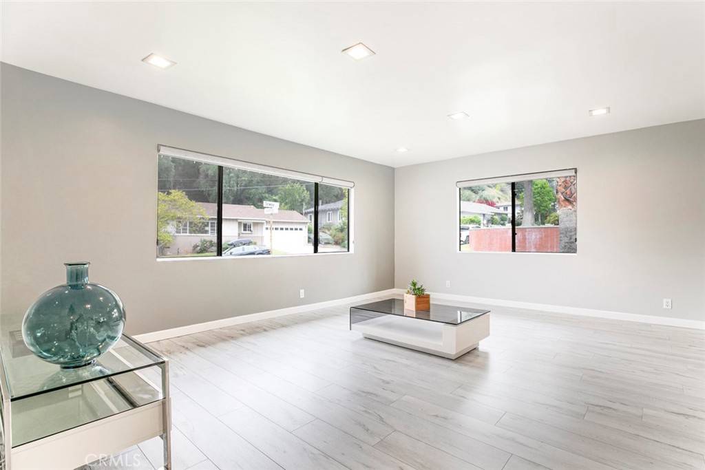 Glendale, CA 91206,612 Solway ST