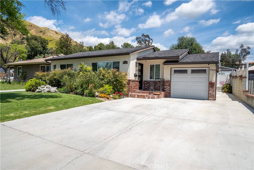 Burbank, CA 91504,7768 Shadyspring DR