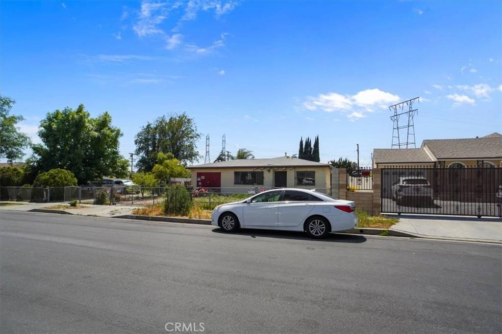 North Hollywood, CA 91605,7941 Rhodes AVE