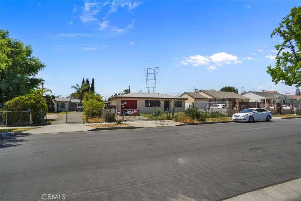 North Hollywood, CA 91605,7941 Rhodes AVE