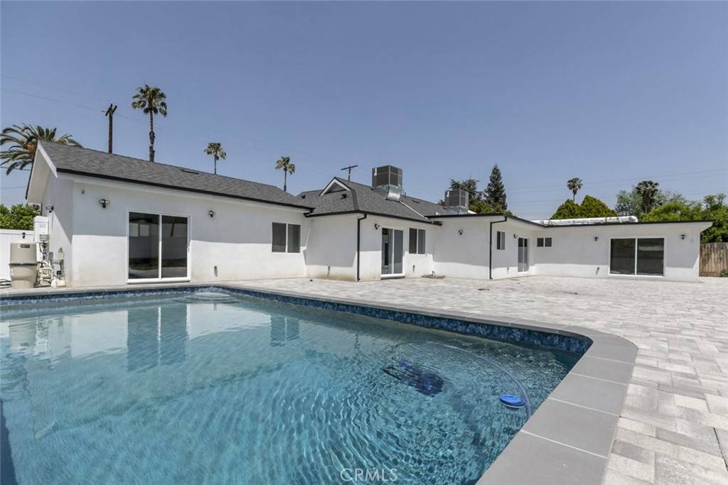 Reseda, CA 91335,18858 Calvert ST