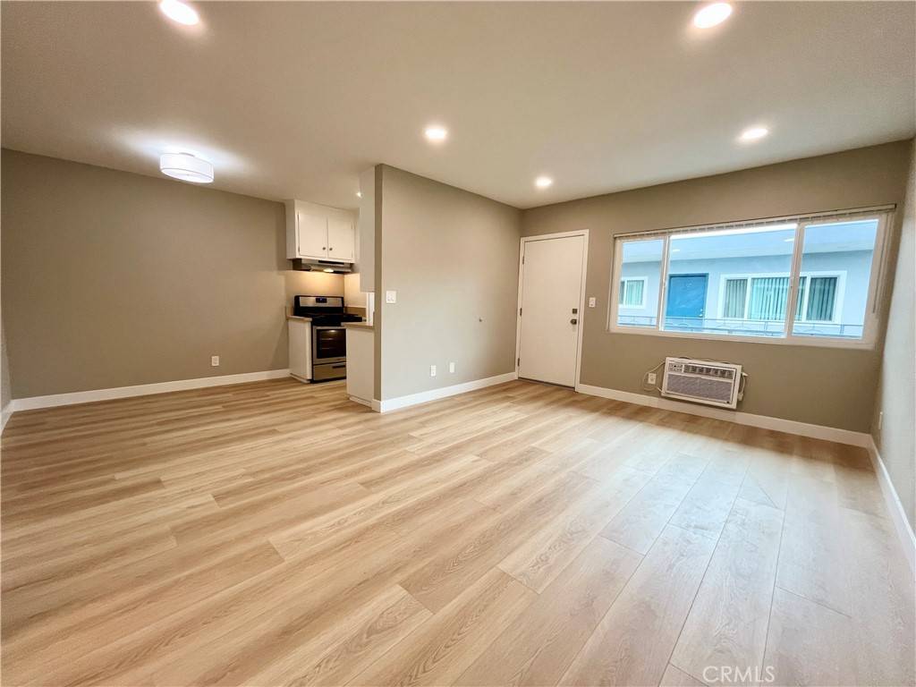 Glendale, CA 91202,455 W Dryden ST #15