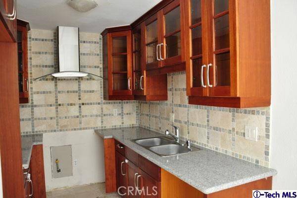 La Crescenta, CA 91214,3220 Altura AVE #203
