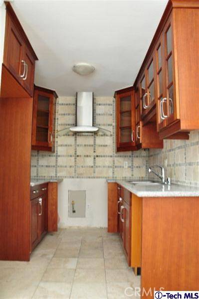 La Crescenta, CA 91214,3220 Altura AVE #203