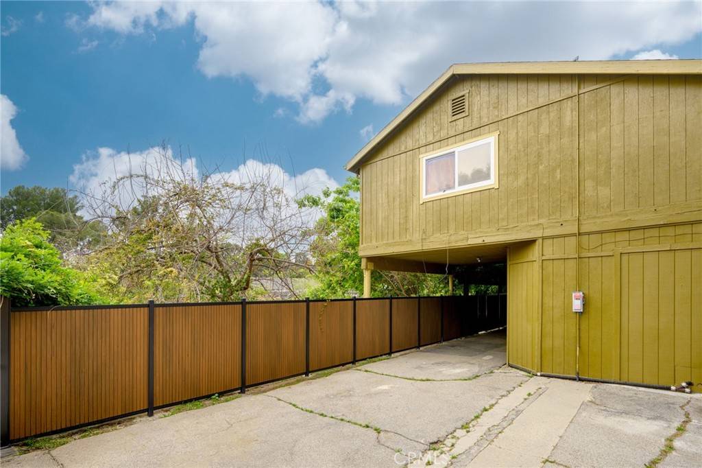 Sunland, CA 91040,10377 Mcbroom ST #A