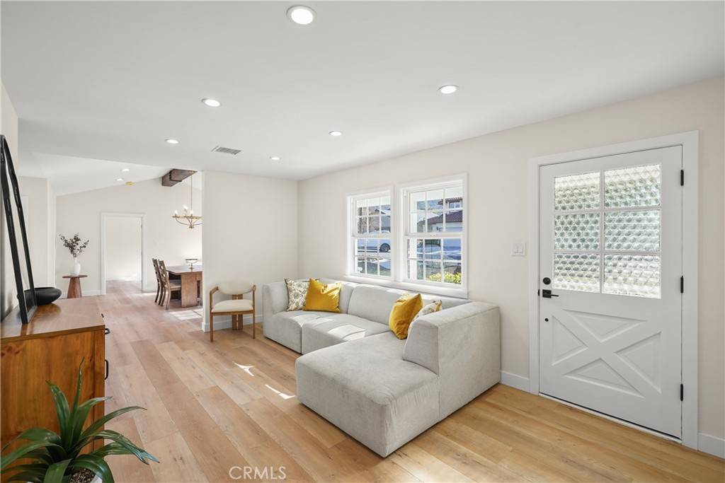 Sunland, CA 91040,7919 Day ST