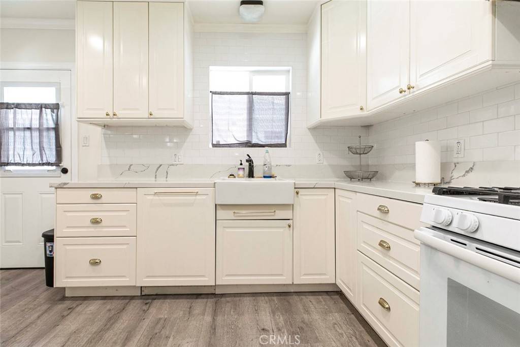 Glendale, CA 91202,347 W Dryden ST