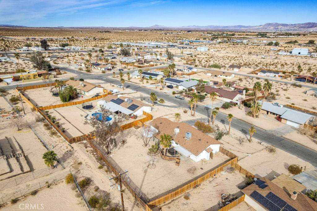 29 Palms, CA 92277,73843 White Sands DR