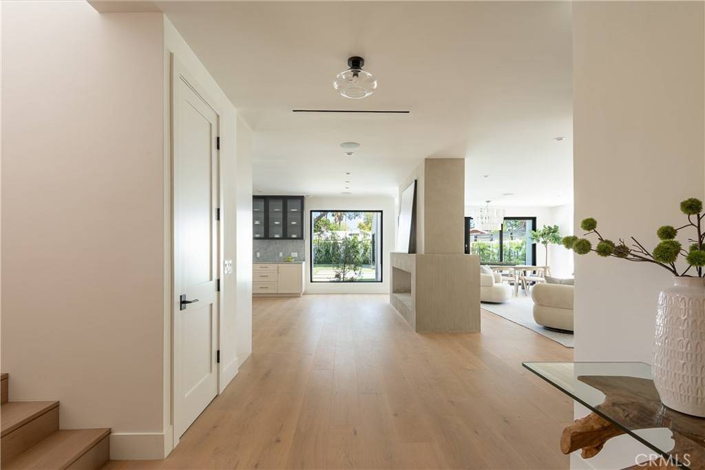Toluca Lake, CA 91601,4936 Strohm AVE