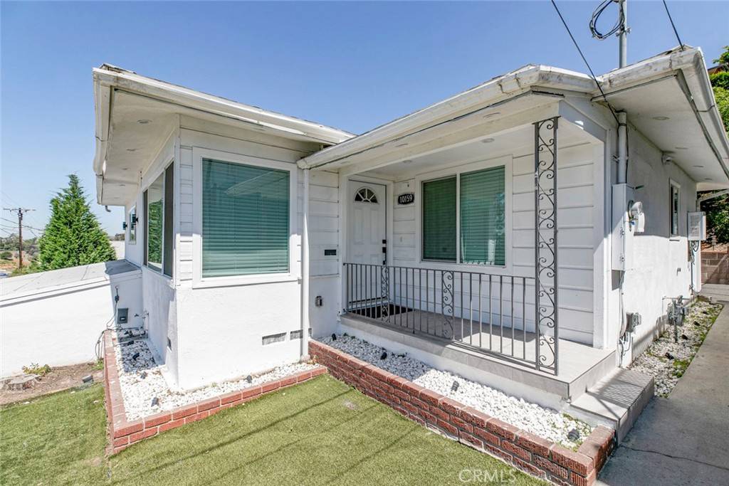 Sun Valley, CA 91352,10159 Lanark ST