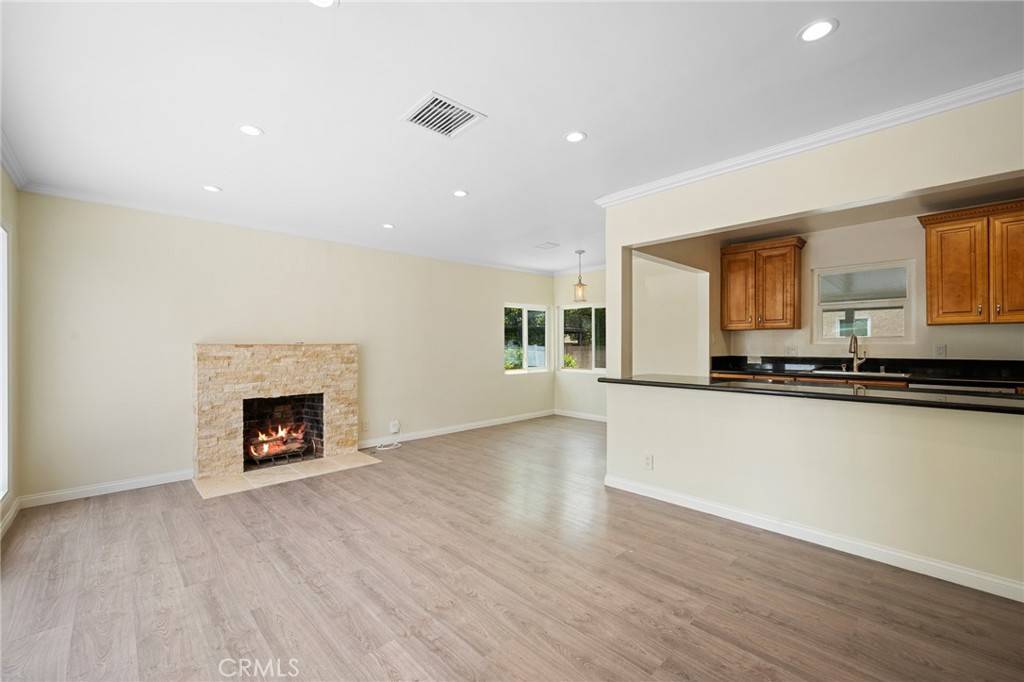 Reseda, CA 91335,6621 Chimineas AVE