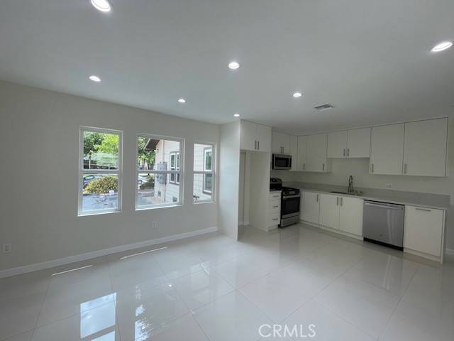 Glendale, CA 91205,811 1/2 E Maple ST