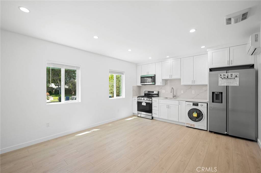 Northridge, CA 91343,16699 Itasca ST
